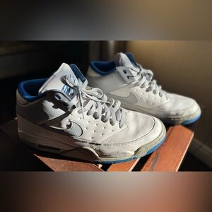 Men’s Vintage Nike Air Flight 414967-124 Size 11 Sneaker